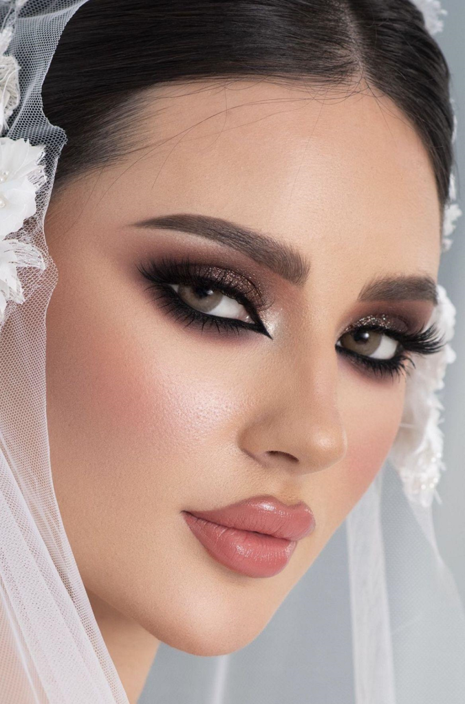 میکاپ عربی برای چه کسانی مناسب است؟